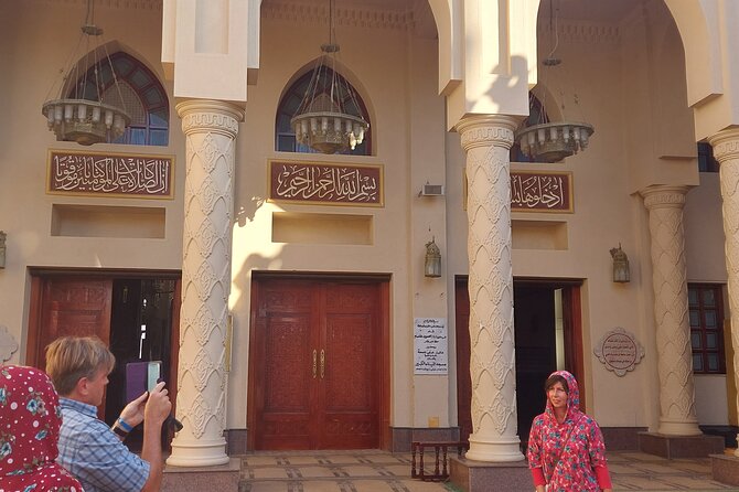Private Guided City Tour and Shopping Experience in Hurghada - Accessibility Information