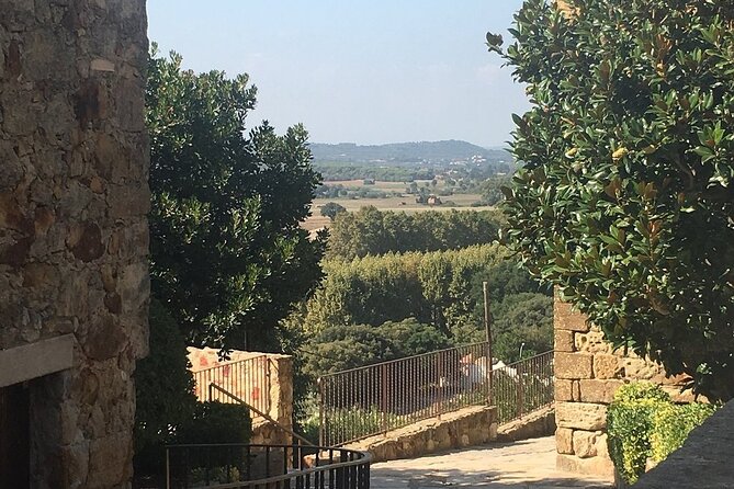 Private Guided Tour of Costa Brava From Barcelona - Exceptional Tour Guide Expertise
