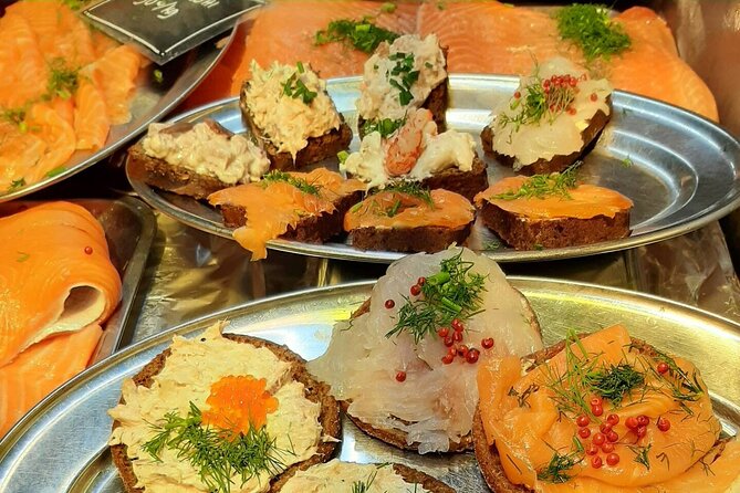 Private Helsinki CITY Tour With Food Tasting - Highlights of the Tour