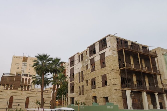 Private Historic District Tour in Jeddah by a Local Guide - Inclusions and Amenities