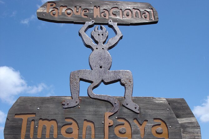 Private Luxury Full Day Timanfaya Tour, Jameos Del Agua and Cueva De Los Verdes - Winery Visit and Tasting