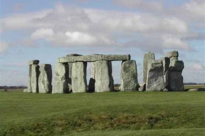 Private Luxury Sunrise Stonecircle Fully Guided Tour - Lacock Village and Abbey