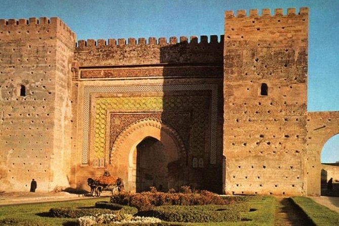 Private Meknes Volubilis -Mouly Idriss Day Trip From Fez - Savoring the Lunch Experience