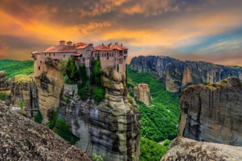 Private Meteora Monasteries Tour From Thessaloniki! - Transportation and Pickup Details