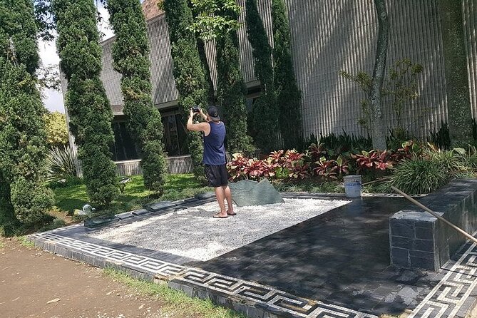 Private Pablo Escobar, Pueblito Paisa and Medellin City Tour - Booking and Confirmation