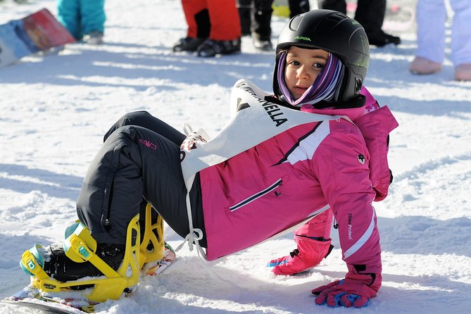 Private Snowboard Lessons - Navigating the Slopes Safely