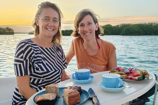 Private Sunrise Tour With Breakfast on Board - Schedule