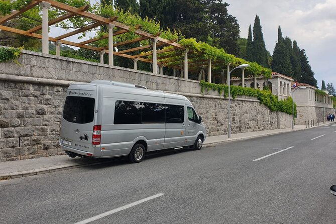 Private Taxi Transfer From Split to Split Airport - Vehicle Amenities
