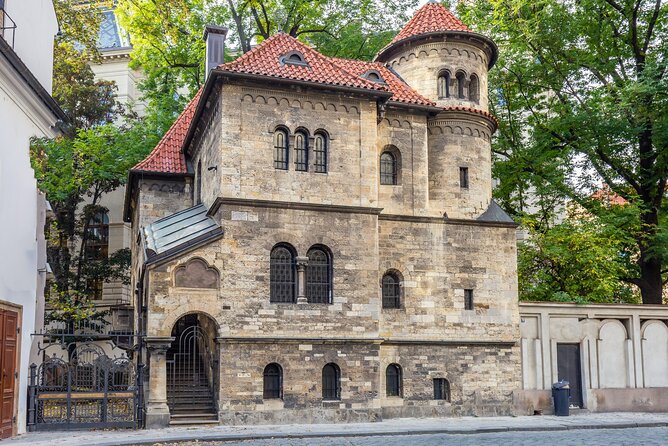 Private Tour: A Journey Through the History of Jewish Prague - Accessibility and Group Size
