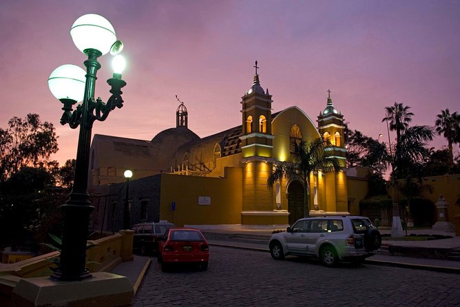 Private Tour: Barranco Sightseeing Tour Including Osma Museum, Dedalo Store and the Bridge of Sighs - Admiring Colonial Architecture