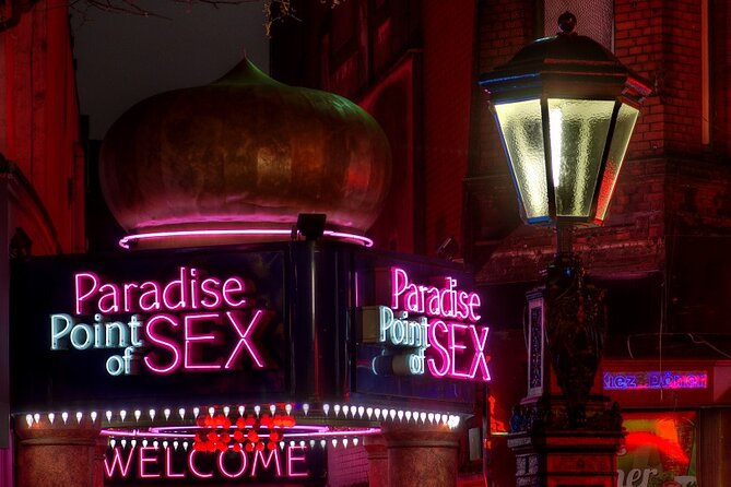 Private Tour: Hamburg St Pauli Nightlife District - Tour Experience
