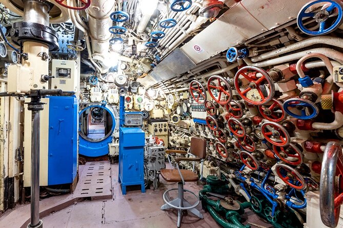 Private Tour in Museum of Glass and Museum Submarine Glory Near Varna - Meeting and Pickup