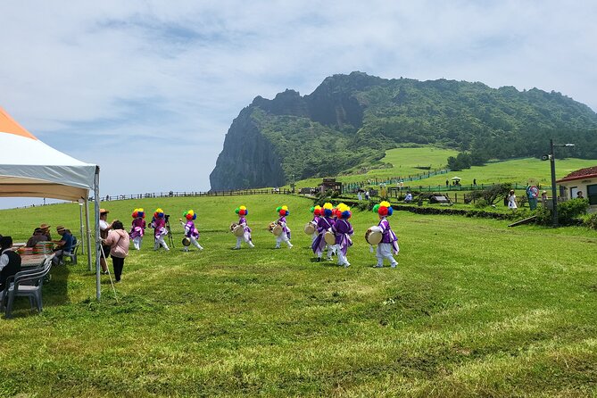 Private Tour in South and East in Jeju Island - Exclusions to Consider