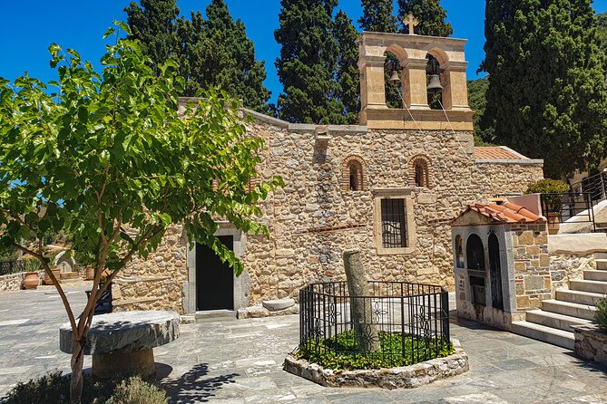Private Tour of Crete With Knossos Palace and Lassithi Plateau - Pickup and Transportation