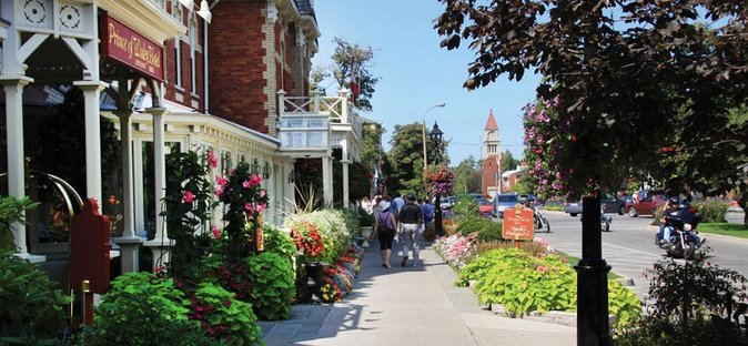 Private Tour of Niagara Falls With Niagara City Cruise - Customization and Experience