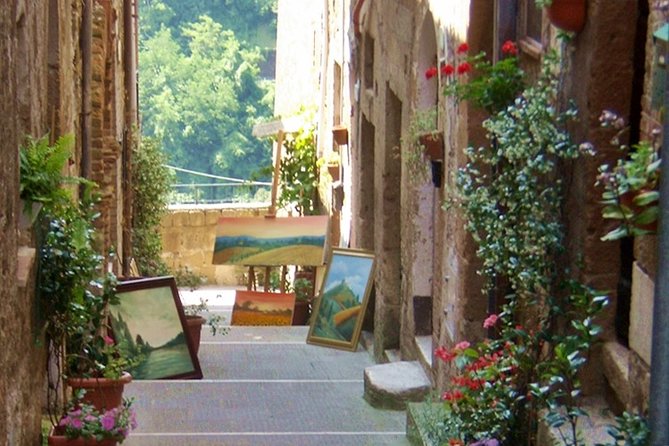 Private Tour of Pitigliano and Etruscan Cave Routes - Tour Experience