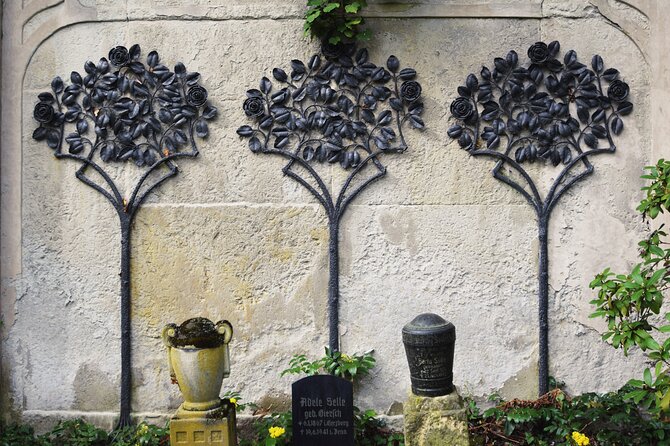Private Tour of the Historic South Cemetery in Leipzig - Accessibility Information