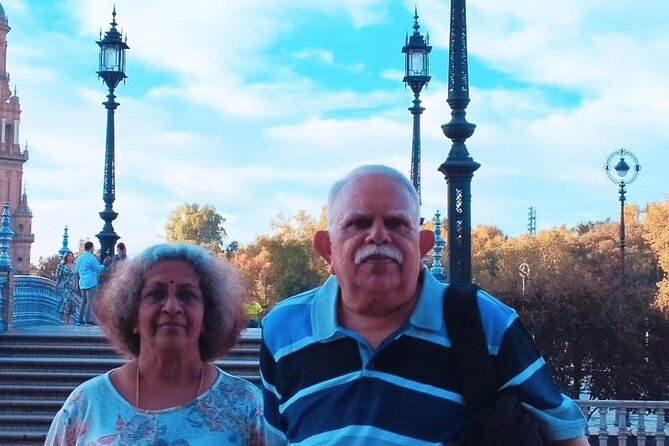 Private Tour Royal Palace + Cathedral + Spain Square + María Luisa Park - Highlights of the Tour