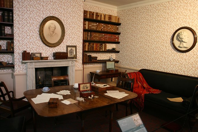 Private Tour: the Brontes: Full Day All-Inclusive Tour With an Expert Guide - Discovering Haworth and the Parsonag