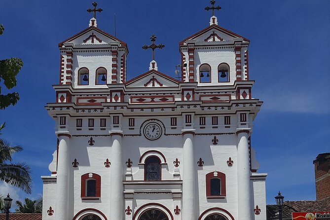 Private Tour to Guatapé and Piedra Del Peñol Full Day. - Tour Logistics