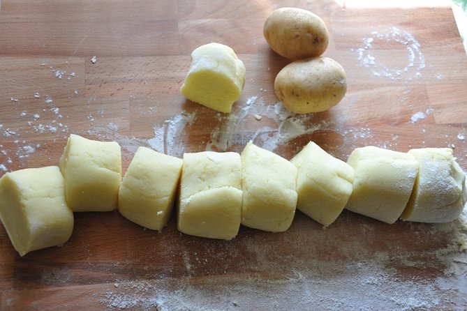 Private Tuscan Italian Cooking Class & Cheese Tasting With Ilaria - Cheese Tasting Delight