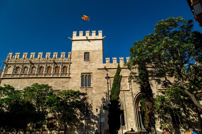 PRIVATE Walking Tour Historical Center With Local Expert - Sampling Valencian Delicacies
