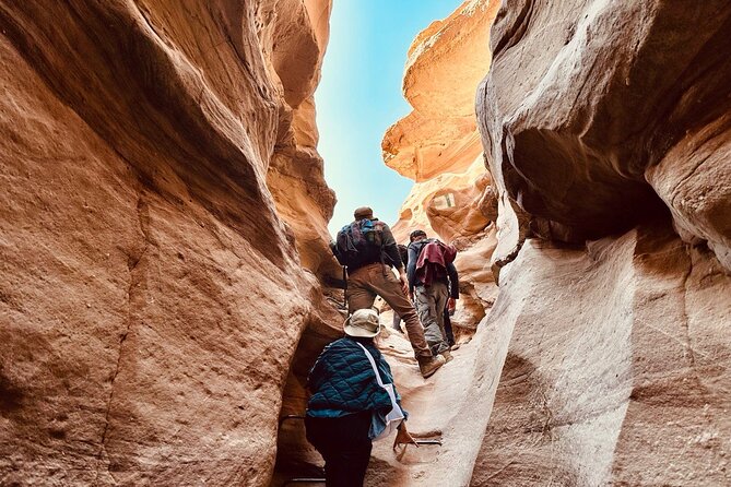 Red Canyon: Small Group Photo Tour - Schedule