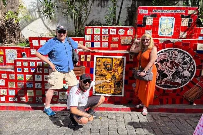 Rios Graffiti Tour: Journey Through Urban Art and Transformation - The Cultural Significance of Graffiti in Rio