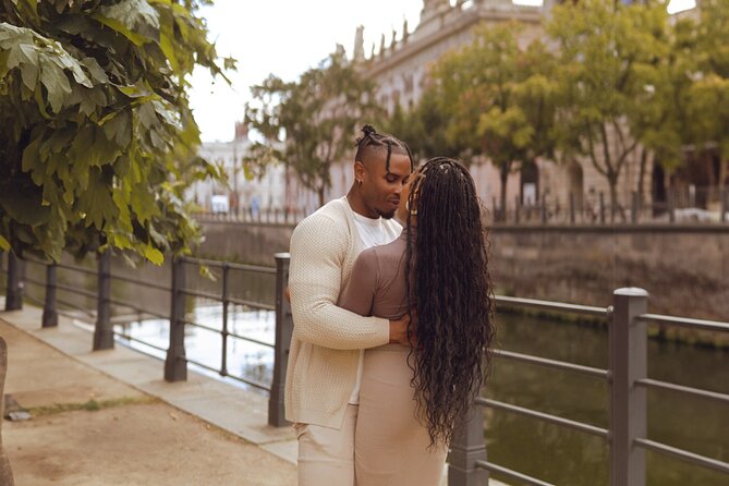 Romantic Couple Photoshoot in the Heart of Berlin - Punctuality Guidelines