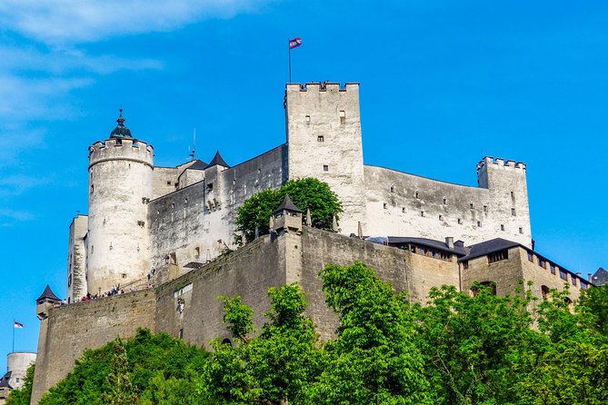 Salzburg Express Walking Tour With a Local Guide - Cultural Insights and Local Tips