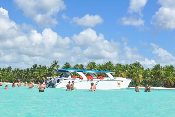 Saona Island Full-Day Tour From Santo Domingo - Dining Experience