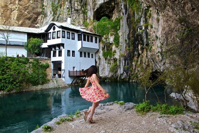 Sarajevo to Dubrovnik: One-Way Tour via Mostar, Kravica Falls, Blagaj & Pocitelj - Admiring Kravica Falls