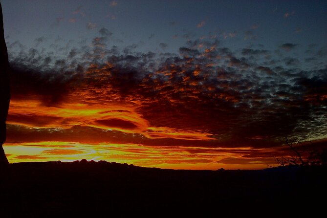 Sedona Dark Sky Sunset & Night Hike Adventure With a Private Guide - Gear and Amenities Provided