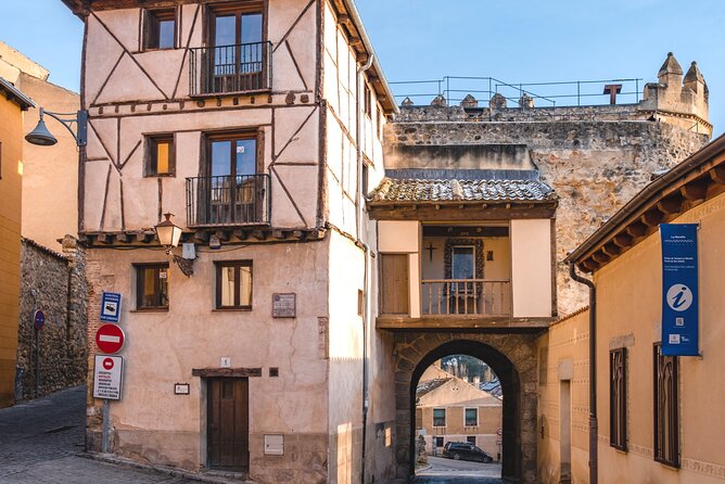 Segovia Scavenger Hunt and Sights Self-Guided Tour - Navigating the Explorial App