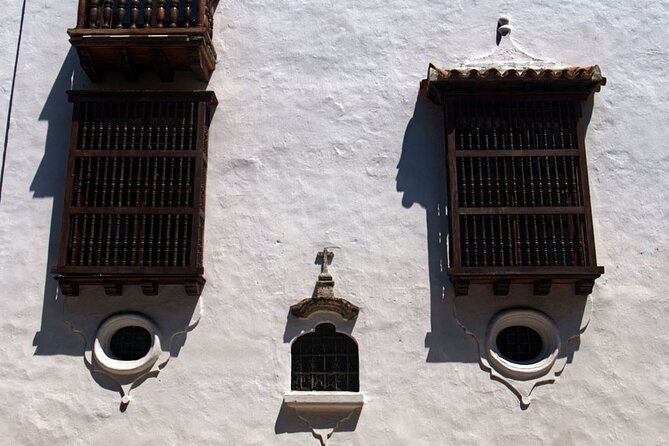 Self-Guided Audio Tour: Ghost of Downtown: Fear in the Streets. - Exploring Cartagenas Sordid Past