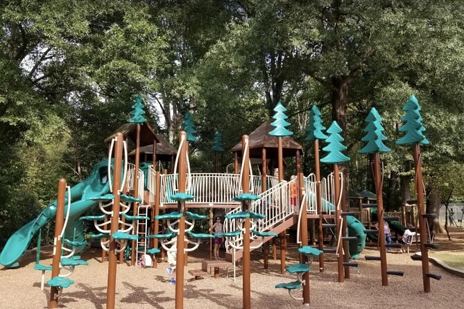 Self-Guided Huntersville Scavenger Hunt: Happy Huntersville - Inclusions and Exclusions