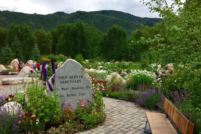Self-Guided Scavenger Hunt: Aspen Get An "Altitude" Adjustment - Teamwork and Interactive Challenges