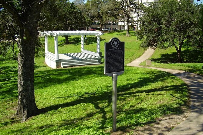 Self-Guided Scavenger Hunt: Austin Capitol Sights & Downtown Gems - Personalized Roles for Interactive Experience