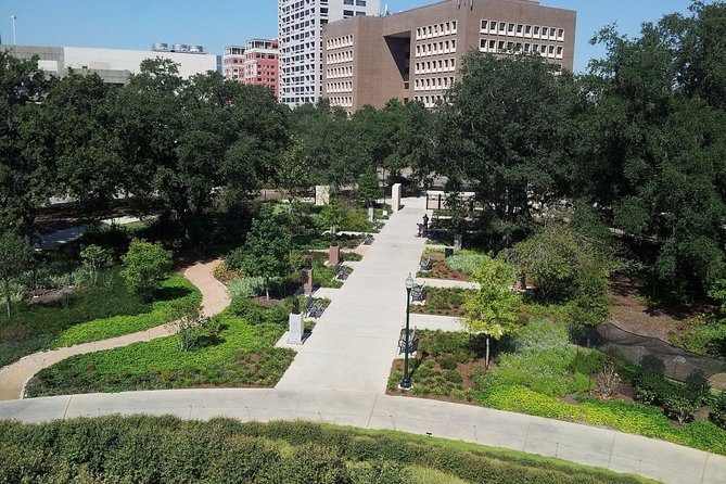 Self-Guided Scavenger Hunt: Houstons Museum District - Logistics and Accessibility Details