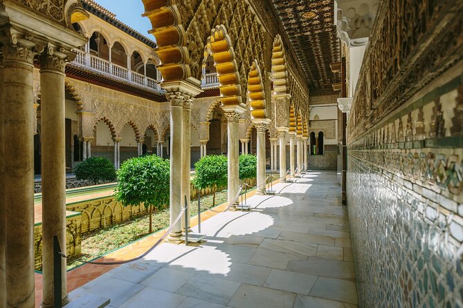 Seville: Guided Tour to the Alcazar + Cathedral and Giralda - Included Experiences