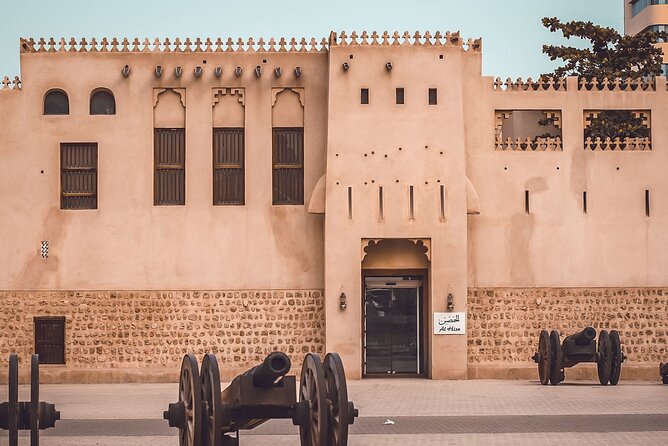 Sharjah City Tour With Fort, Souk & Museum Visit - Navigating the Vibrant Souk Marketplace