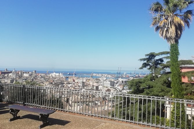 Sightrunning in Genova 10 Km Private Tour - Running Gear Provided