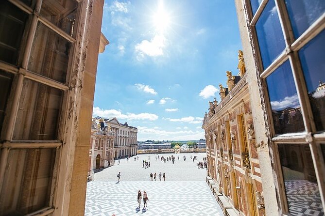 Skip-the-Line Guided Tour and Gardens Entry in Versailles Palace - Transportation and Accessibility