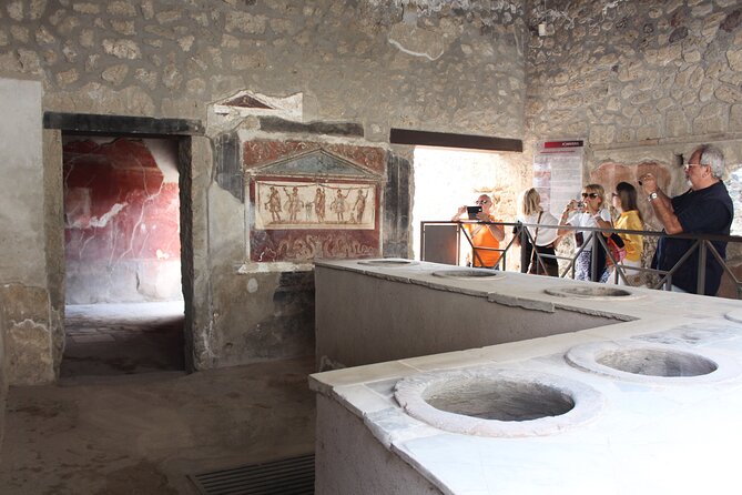 Skip the Line Pompeii Guided Tour With Archaeologist - What to Expect