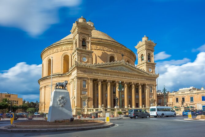 Small Group: Valletta and Central Highlights - Tour Group Size and Guide