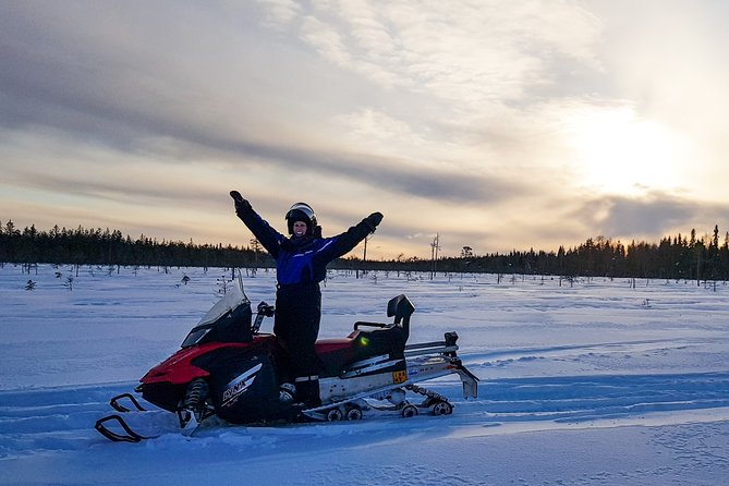 Snowmobile Driving - Morning Start - Gear and Transportation