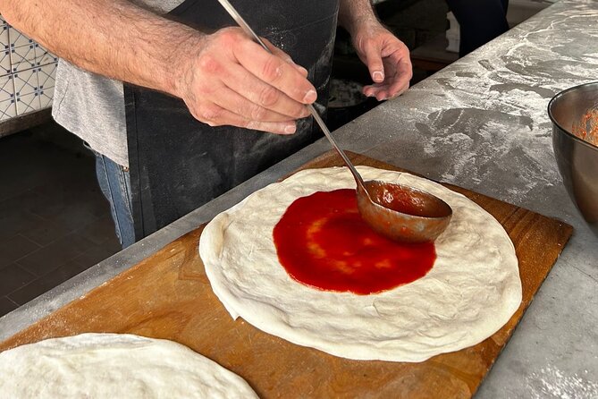 Sorrento Pizza Making Class With Local Pizzaiolo Hands on 100% - Instructor and Teaching Style