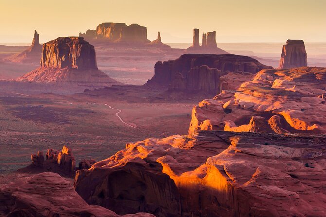 Southwest Giant Ring W/National Parks 4-Day Tour From Las Vegas - Getting to the Meeting Point