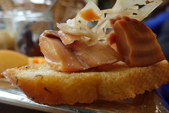 Spenard Neighborhood FOOD & TRUE CRIME Walking Tour - Meeting and Pickup Details