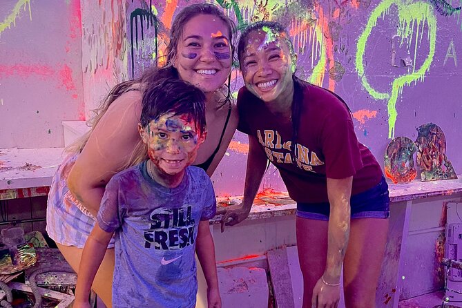 Splatter Art Paint Studio Experience in Hawaii - Included Amenities and Supplies
